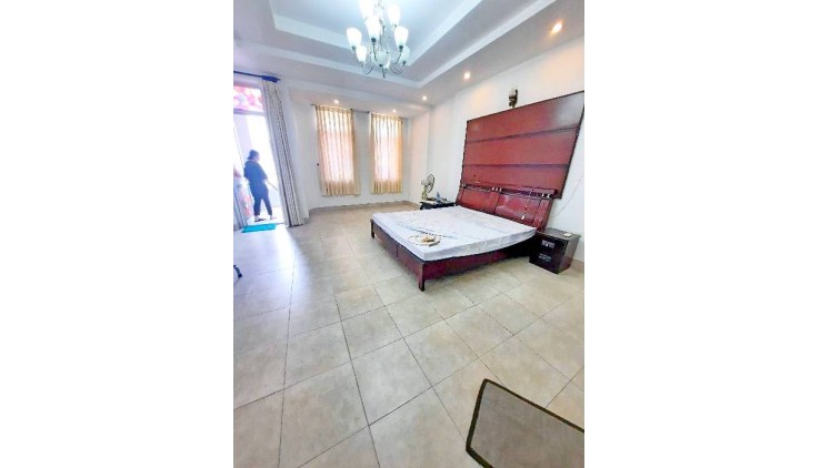 Mặt tiền đường số 8 KDC Trung Sơn 5x20 đúc 4 tầng chỉ 17 tỷ 9