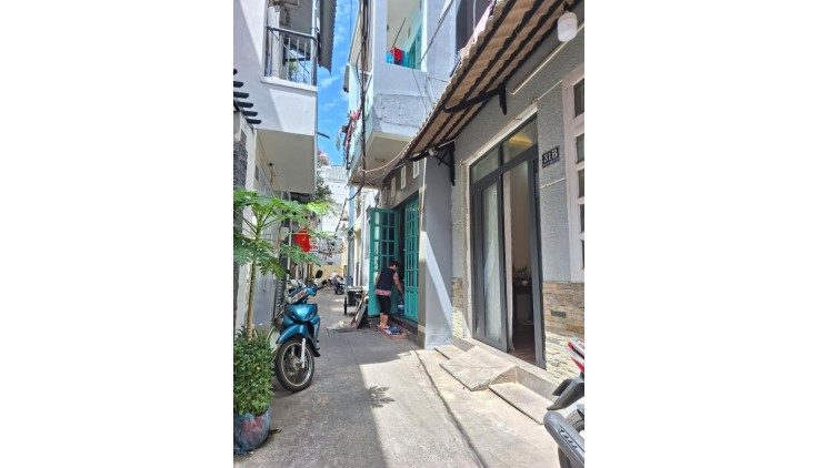 NHÀ PHẠM THẾ HIỂN 30M2 x 2 TẦNG GIÁ 4.3 TỶ GẦN Ô TÔ TRÁNH