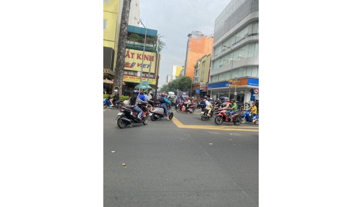 ***Bán nhanh Góc 2 mặt tiền đường 3 Tháng 2 P10 Quận 10.