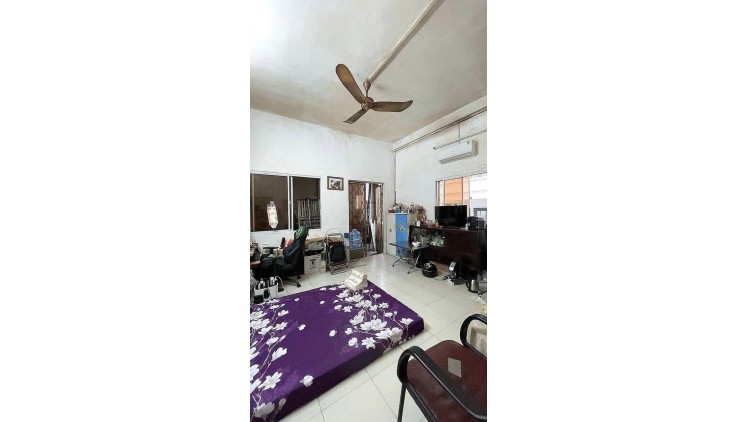 Bán nhà mặt tiền Tân Hóa - Lũy Bán Bích, Kết nối Hồng Bàng, Q11, 5.9x18m, Cấp 4, 8 tỷ.