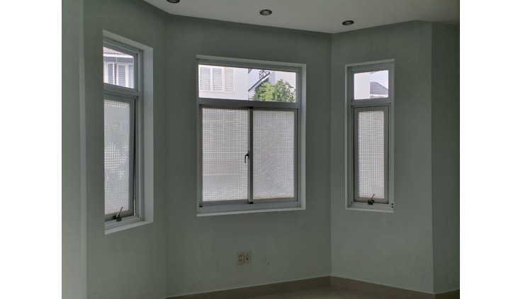 Chính chủ cần bán villa 385m2, 1 trệt, 2 lầu, KDC Khang Điền, P.Phước Long B, Q9, TPHCM
