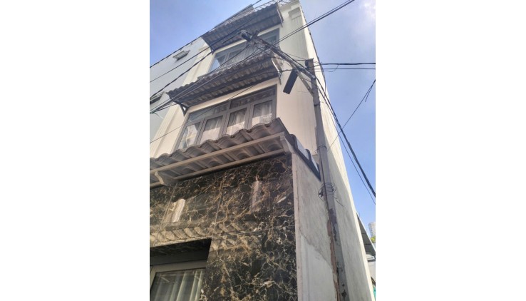3.58 tỷ bán nhà 3 tầng ngay chợ Gò Vấp Nguyễn Thái Sơn- DTSD 60m2- 2PN 3WC