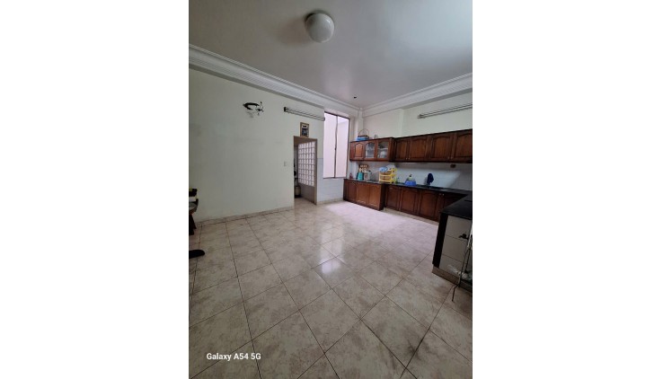Cho Thuê Nhà Mặt Tiền Hoàng Văn Thụ, Phường 8, Quận Phú Nhuận, TPHCM.DT:5.4m x 25m. Giá 140 Triệu