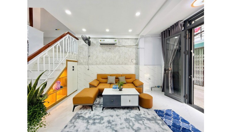 Nhà bán đường Thống Nhất, Gò Vấp, nội thất đẹp, DT 36m2, 2 tầng, sổ vuông đẹp, 4.450 tỷ có TL