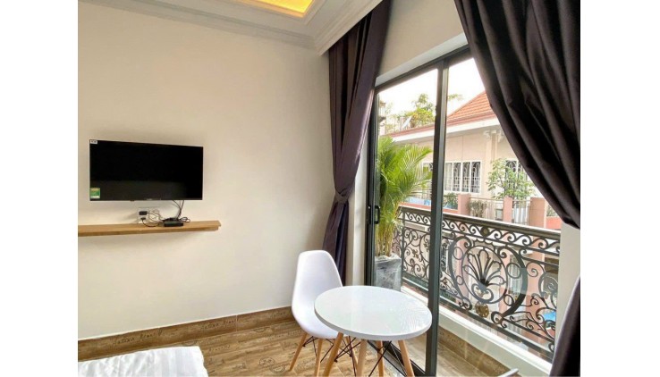 BÁN GẤP KHÁCH SẠN GẦN SÂN BAY - QUẬN TÂN BÌNH - ĐANG KINH DOANH TỐT
