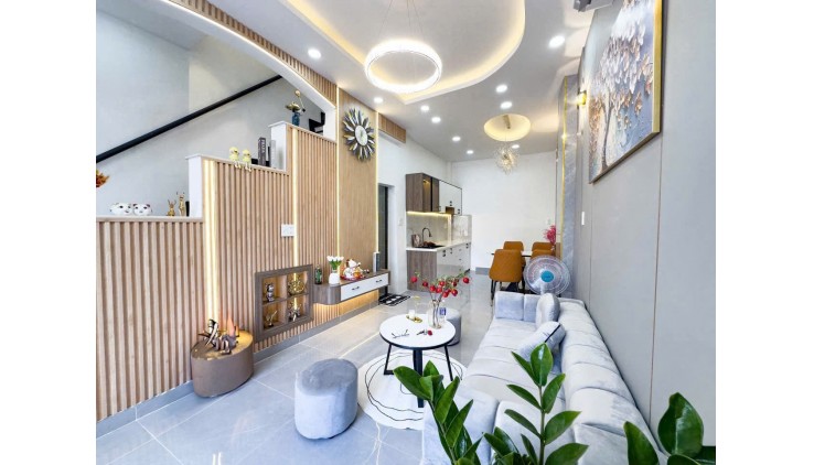 4.65 tỷ- nhà mặt tiền kinh doanh Lê Trực- Lê Quang Định- 2 tầng- 4mx8m- 2PN full nội thất