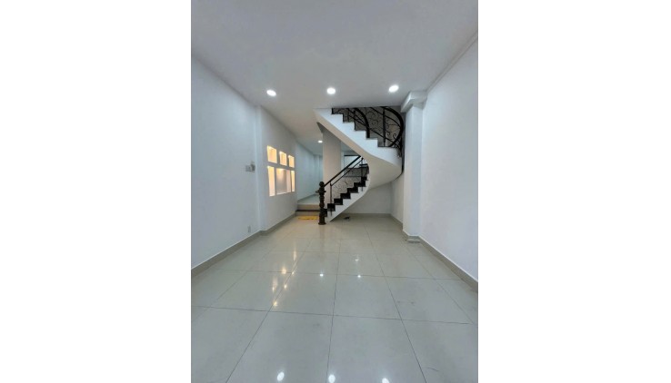 6.6 tỷ-bán nhà hẻm xe hơi  phường 25 Bình Thạnh- 3 tầng- 4mx12m- 4pn giáp Quận 1