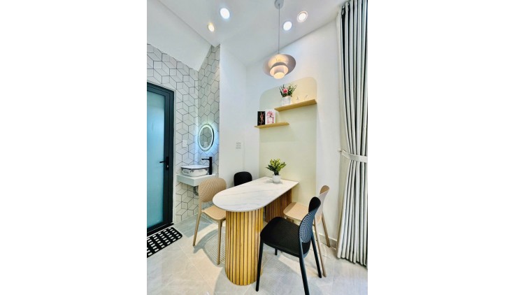 Ngang hiếm gần 8m, sát MT Hồ Văn Huê, hẻm 1 trục, 3 lầu đúc  BTCT, chỉ 5 tỏi nhỉnh xíu