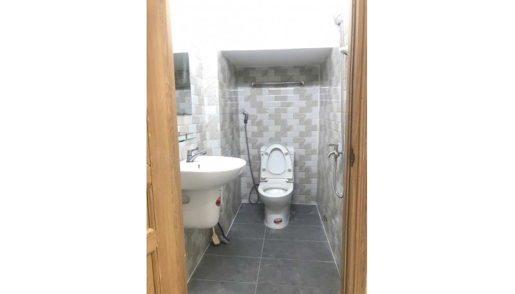 BÁN NHÀ 3 TẦNG 50M2, 4PN, 3WC - PHÚ HỮU, QUẬN 9 - GIÁ 4.9 TỶ - SỔ HỒNG CHÍNH CHỦ