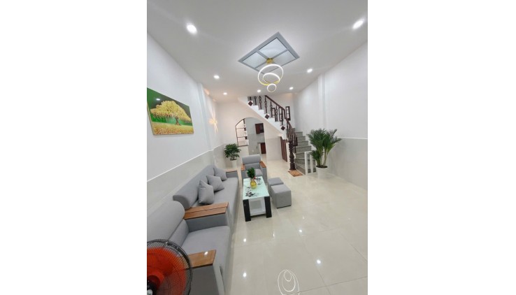 Khai Xuân Siêu Phẩm  nhà Lý Thánh Tông Tân Phú hẻm xe hơi 44m2,2 Tầng Nhỉnh 4 tỷ