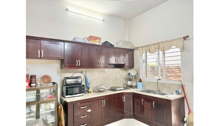 BÁN NHÀ , HẺM XE HƠI , 3 TẦNG 75M2, LẠC LONG QUÂN, TÂN BÌNH - GIÁ 8.4 TỶ - SỔ ĐỎ CHÍNH CHỦ