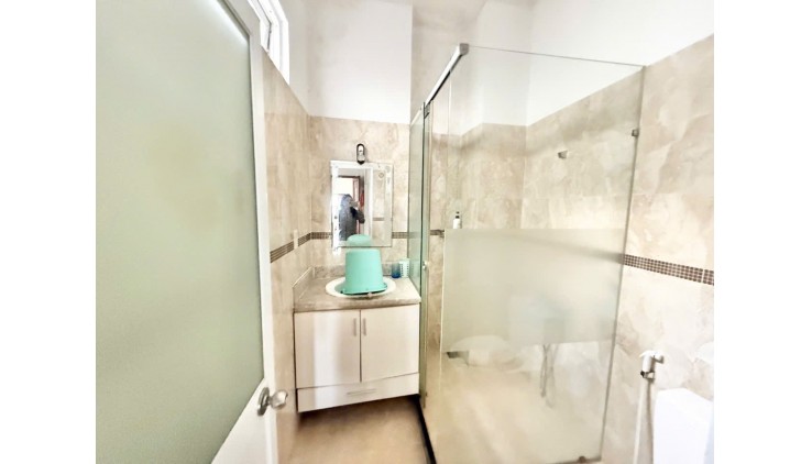 BÁN NHÀ , HẺM XE HƠI , 3 TẦNG 75M2, LẠC LONG QUÂN, TÂN BÌNH - GIÁ 8.4 TỶ - SỔ ĐỎ CHÍNH CHỦ