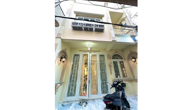Nhà đẹp ở ngay - TT Phường 10 Tân Bình - 43m2 ( ngang 5m) - 3 tầng BTCT - 3PN- chỉ nhỉnh 4 tỷ