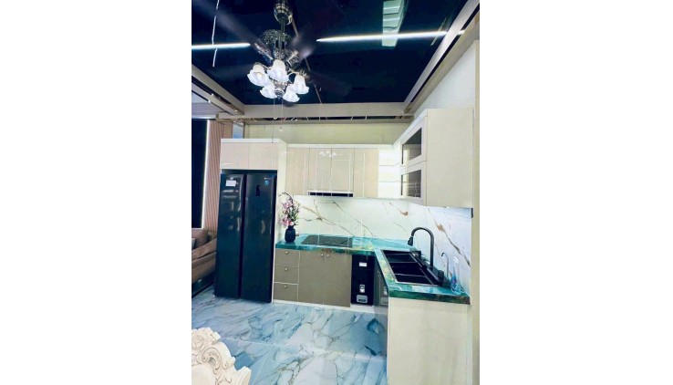 Nhà đẹp ở ngay - TT Phường 10 Tân Bình - 43m2 ( ngang 5m) - 3 tầng BTCT - 3PN- chỉ nhỉnh 4 tỷ