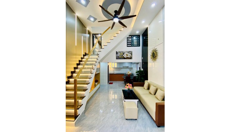 NHÀ ĐẸP LUNG LINH - 38M2 - 2 TẦNG - 3PN-  P.10 GÒ VẤP - HƠN 4tỷ