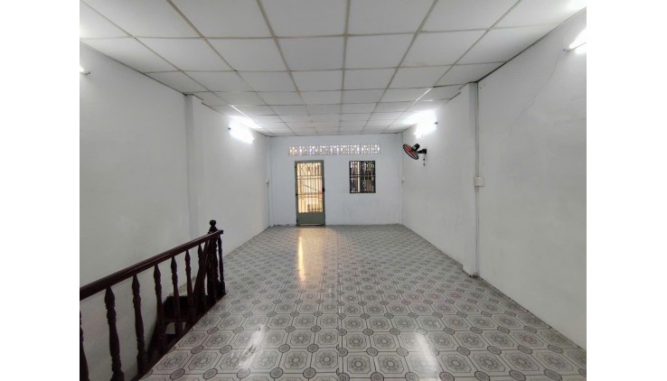 NHỈNH 3 TỶ - 31M2 - 1 LẦU - 3PN KO LỘ GIỚI KO QUI HOẠCH