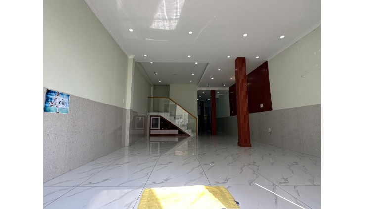 Bán nhà sau sân vận động thể thao Đạt Đức, đường Nguyễn Văn Lượng.