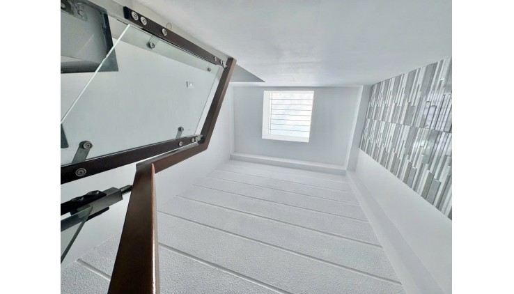 BÁN NHÀ 5 TẦNG, 45M2,  NHIÊU TỨ, PHÚ NHUẢN - GIÁ 7.3 TỶ - SỔ ĐỎ CHÍNH CHỦ