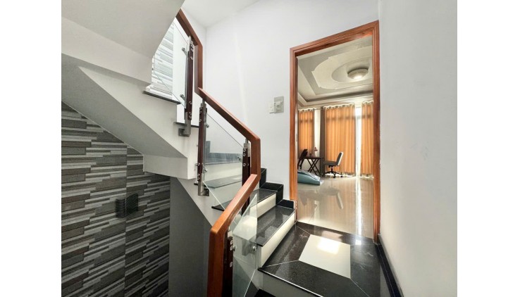 BÁN NHÀ 5 TẦNG, 45M2,  NHIÊU TỨ, PHÚ NHUẢN - GIÁ 7.3 TỶ - SỔ ĐỎ CHÍNH CHỦ