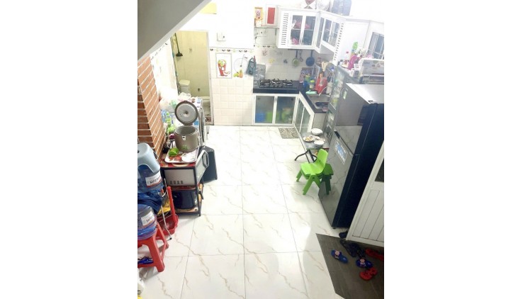 Bán nhà riêng Phạm Thế Hiển 3 tầng 4 pn 3 wc khu dân trí phường 3 quận 8