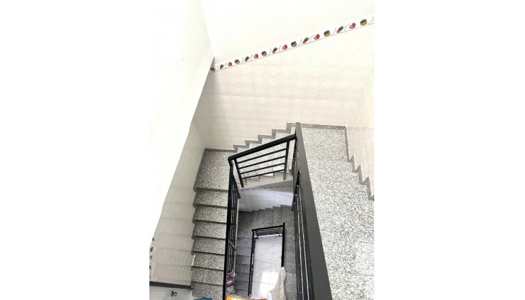Bán nhà riêng Phạm Thế Hiển 3 tầng 4 pn 3 wc khu dân trí phường 3 quận 8