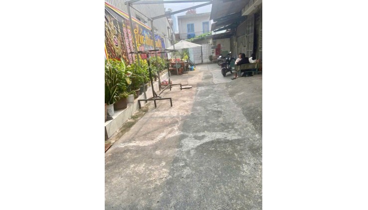 93m2 CHỈ 4.2 T.Ỷ - SÁT  MẶT TIỀN ĐƯỜNG NGUYỄN VĂN QUÁ QUẬN 12