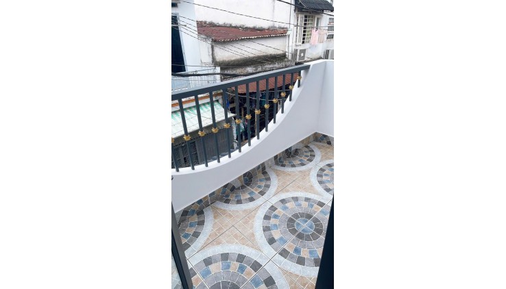 Hẻm ô tô thông - mới ở ngay - gần trường chợ bệnh viện - Phường 15 Gò Vấp -36m2 - 2 tầng - hơn 4 tỷ