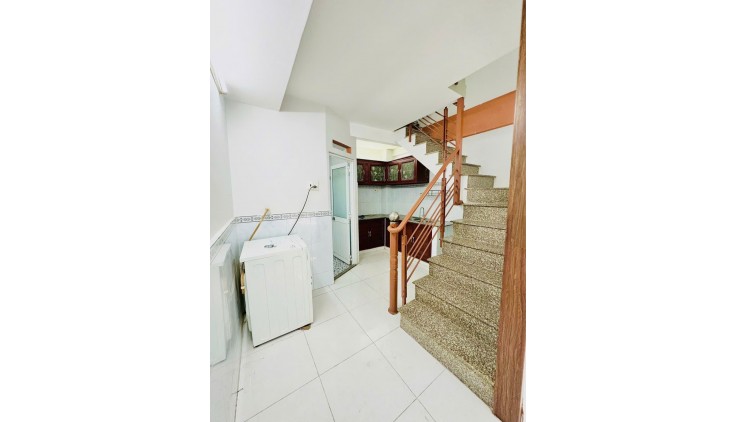 Bán nhà riêng Bình Đông 3pn 4 wc 3 tầng phường 14 quận 8 nhỉnh 4 tỷ