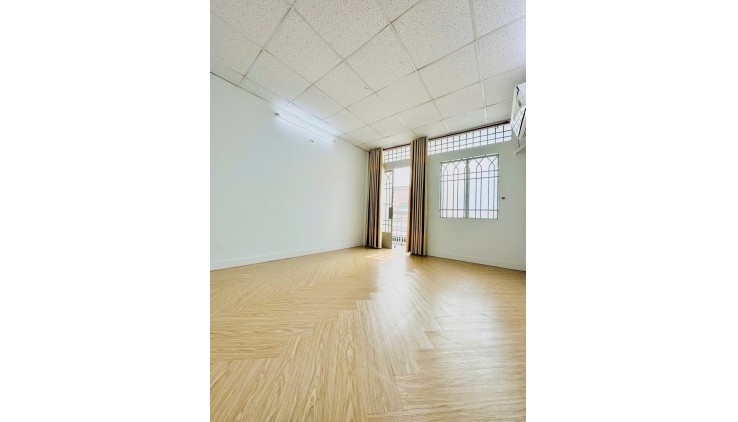 Bán nhà riêng 32m2 2 tầng Bùi Minh Trực phường 5 quận 8 chỉ nhỉnh 3 tỷ