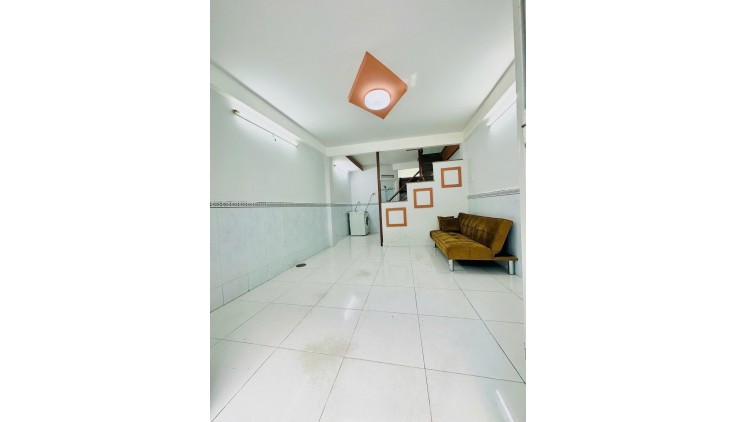 Bán nhà riêng 32m2 2 tầng Bùi Minh Trực phường 5 quận 8 chỉ nhỉnh 3 tỷ