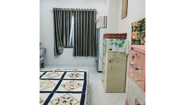 Bán nhà riêng 4 tầng 6 pn 3 wc Dương Bá Trạc phường 1 quận 8 nhỉnh 4 tỷ