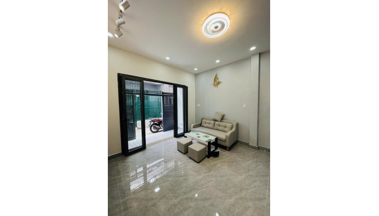 CHỈ HƠN 4 TỶ - NHÀ ĐẸP Ở NGAY 40M2 - 2 TẦNG - NGAY CHỢ TÂN TRỤ - TÂN BÌNH