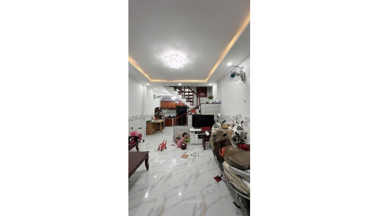 HẺM Ô TÔ THÔNG - GẦN MT ĐƯỜNG - TÂN BÌNH GIÁP GÒ VẤP - 36M2 - 2 TẦNG - NHỈNH 4 TỶ