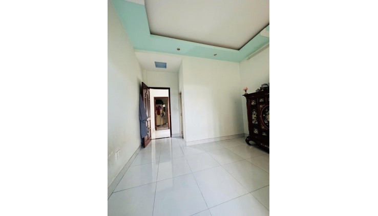 MẶT TIỀN BỜ KÊNH - KHU PHÂN LÔ - 3 TẦNG BTCT - P15 TÂN BÌNH - HƠN 5 TỶ