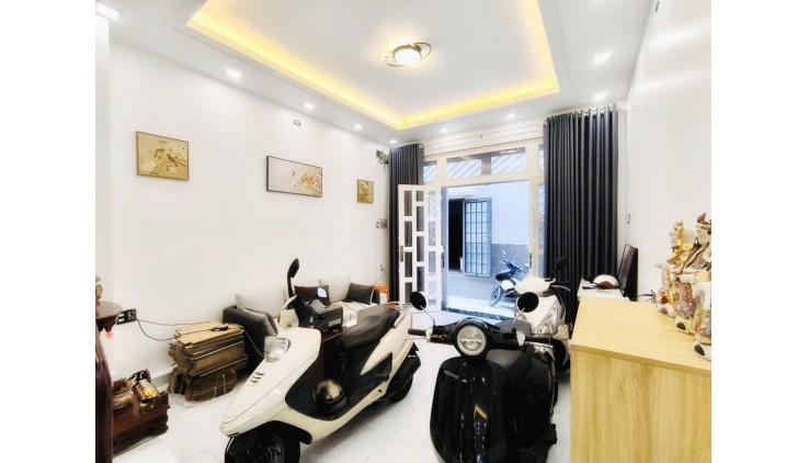 Bán nhà hẻm oto Tân Hương quận Tan Phú 4 x 14- 3 tang chỉ 5.6 tỷ tl