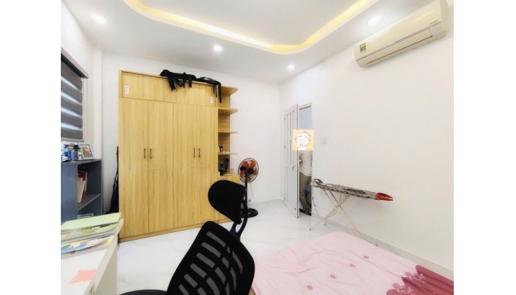 Bán nhà hẻm oto Tân Hương quận Tan Phú 4 x 14- 3 tang chỉ 5.6 tỷ tl