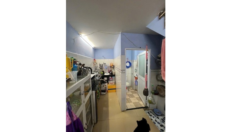 SÁT MẶT ĐƯỜNG TÔN ĐẢN Q4 

NGANG 4.5 DÀI 6 

3 TẤM 
HƠN 2 TỶ