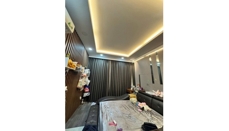 Bán nhà HXH  Bờ Bao Tân Thắng - ngay Aeon Tân phú, 4x20m, 5T -Thang máy 11.9 tỷ