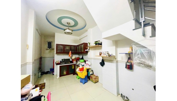Bán nhà giá rẻ 3 tầng Tám Danh ( ĐS 13 củ ) phường 4 quận 8 chỉ nhỉnh 4 tỷ