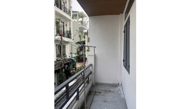 Bán nhà giá rẻ 2 tầng 2pn 2 wc Âu Dương Lân phường 3 quận 8 chỉ nhỉnh 4 tỷ