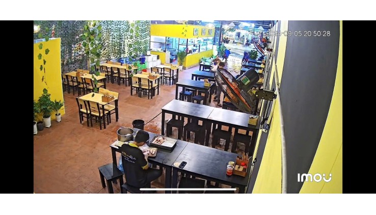 SANG NHƯỢNG MẶT BẰNG mặt tiền đường Tăng Nhơn Phú , gần trường CĐ Công Thương