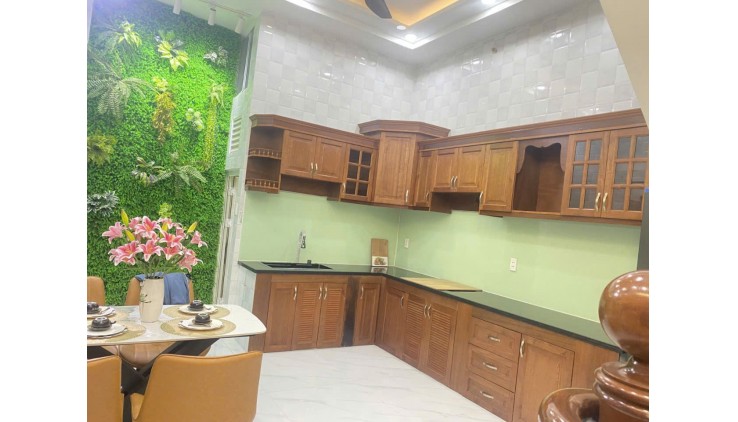 BÁN NHÀ GÒ VẤP, HXH, CÁCH 5 PHÚT ĐI QUA EMART 2 PHAN HUY ÍCH, NHỈNH 6 TỶ.
