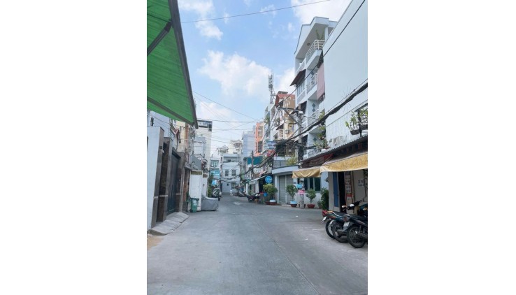 QUÁ HOTTTT

Chủ gấp bán  VÀ   hiểu thị trường  NÊN giảm sâu thêm 1 tỷ (TỔNG GIẢM 4,5 TỈ SO VỚI GIÁ CŨ CÁCH ĐÂY 1 NĂM LÀ 18,5 TỈ.
 Giá chào mới 14