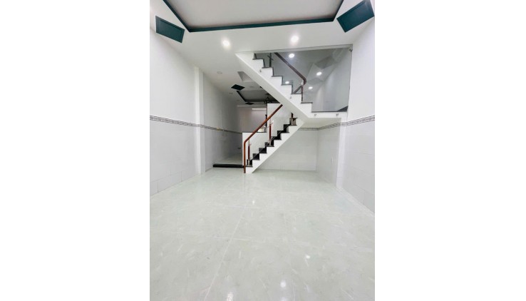 Bán Gấp Nhà Ấp Chiến Lược Bình Tân gần chợ Gò Xoài 42m2 ,2 Tầng Nhỉnh 4 tỷ