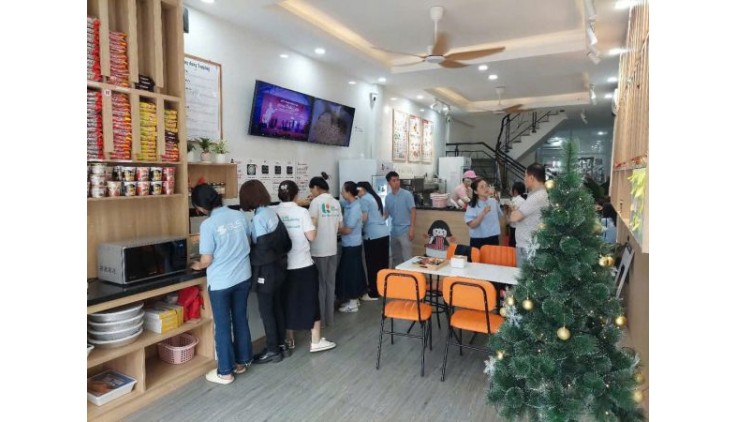 Quận Bình Thạnh , Nhanh Còn ! Quán Mì Hàn Quốc Tự Động ! MB đẹp, DT : 4m x 22m, Tel : 0395292592 ( chính chủ )