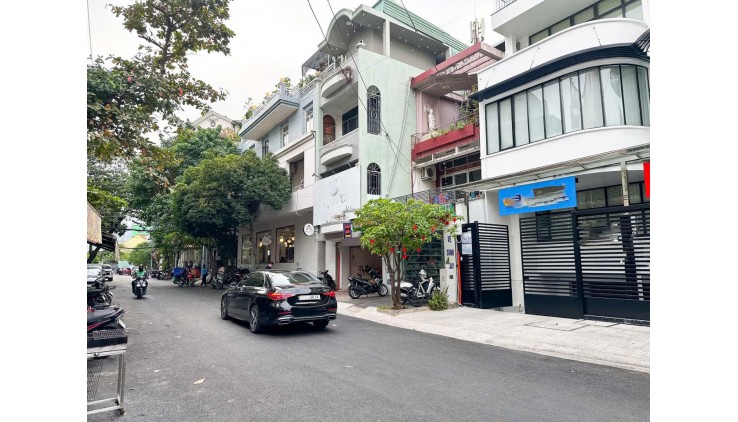 BÁN NHÀ CHÍNH CHỦ - SIÊU HIẾM - HẺM 15M - MĂT TIỀN D2 - BÌNH THẠNH - P25 - NGUYỄN GIA TRÍ - ĐANG CHO THUÊ 35TR/THÁNG - BÁN 7.8 TỶ