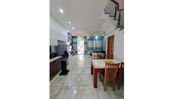 Bán nhà Mega Village Khang Điền, Quận 9, DT 75m2, 3 tầng, 3 phòng ngủ, nhỉnh 7 tỷ