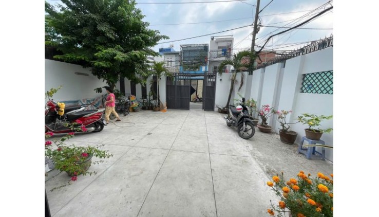 Bình Tân ! CHO THUÊ MB 10m x 14m , Trầng trệt Nhà Villa , MT đường khu kinh doanh sầm uất, thuê 25 tr  Tel : 0789223839 ( chính chủ )