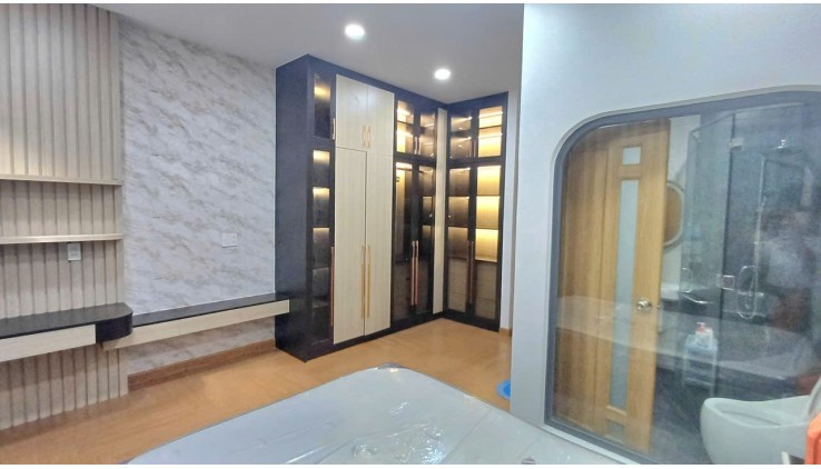 BÁN NHÀ CHÍNH CHỦ - P4 TÂN BÌNH - 5PN LỚN - 7WC - CÓ THAN MÁY - TẶNG FULL NỘI THẤT - KINH DOANH ĐA NGÀNH NGHỀ - BÁN 15.4 TỶ