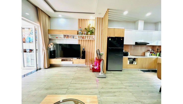 Bán nhà Mega Village Khang Điền, Quận 9, DT 75m2, 3 tầng, 3 phòng ngủ, nhỉnh 7 tỷ